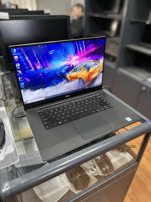 4к дисплей игровой ноутбук Dell intel i7 nvidia 4гб.