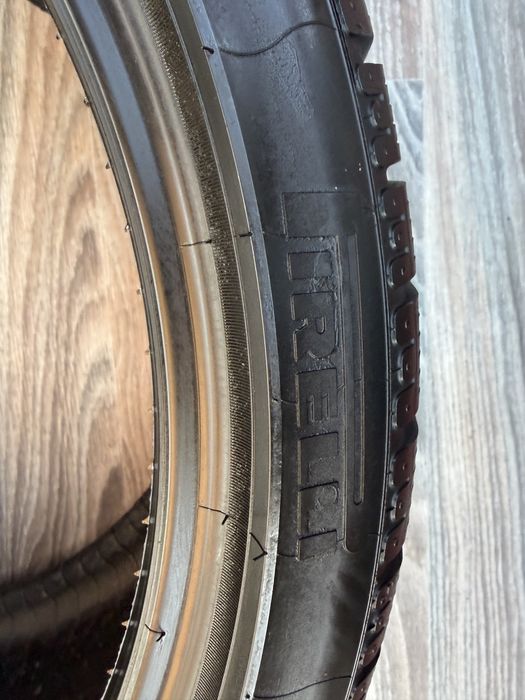 Шини Pirelli 305/30/R21 - 265/35/R21