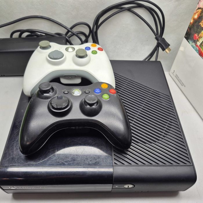 Konsola Xbox 360 2 pady Kinect 9 gier; Komis Jasło Igielna