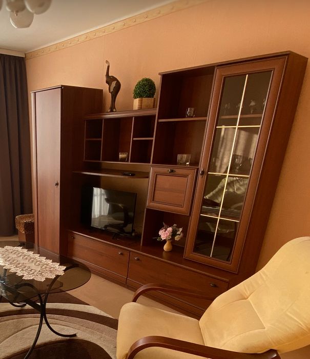 Zestaw mebli meblościanka witryna szafka RTV kolor ciemny brąz