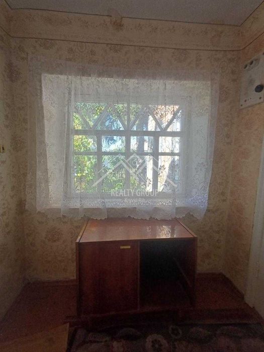 Продаж будинку в центрі с. Лозуватка з гаражем, літнею кухнею.