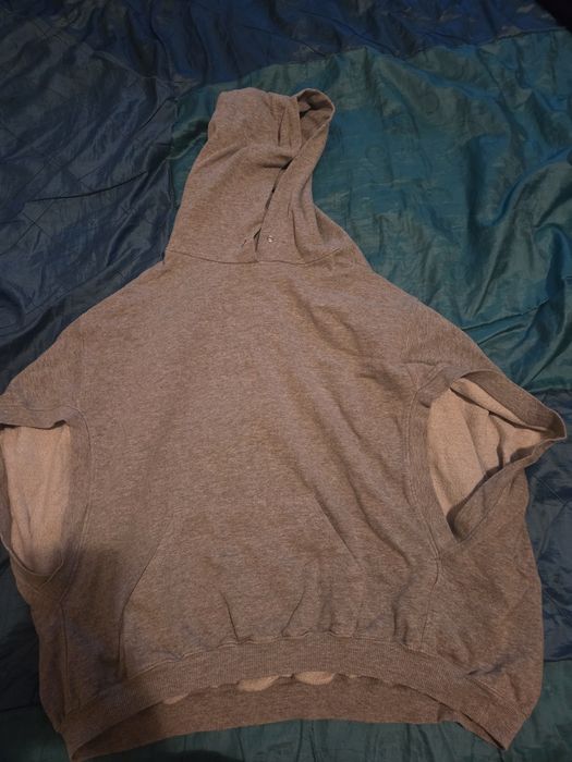 Roupa usada, camisolas, t-shirts