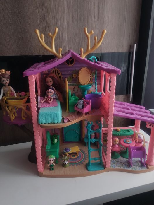Domek enchantimals