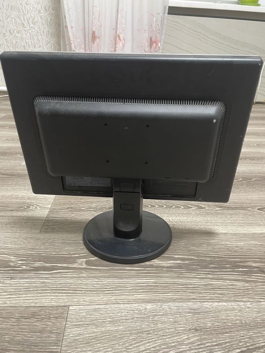 LG Flatron W1942T