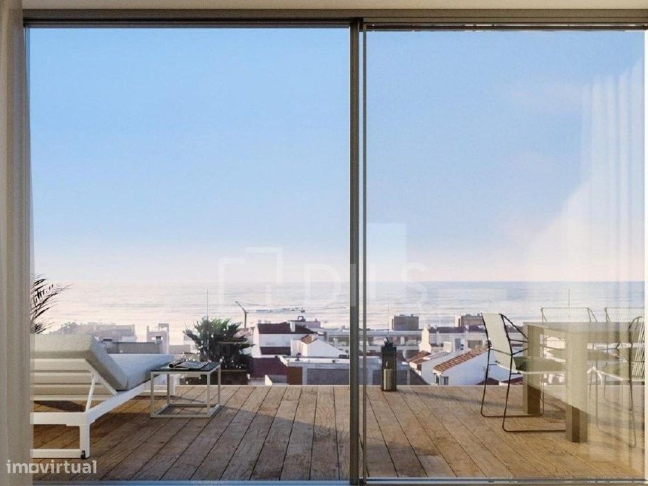 Apartamento T2 com varanda e garagem