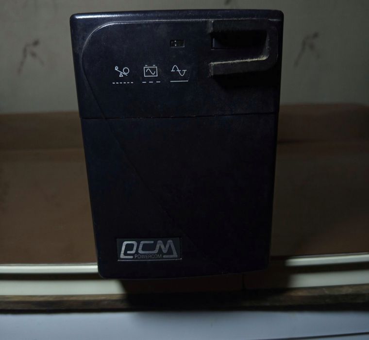 Продам безперебійник без акумулятора