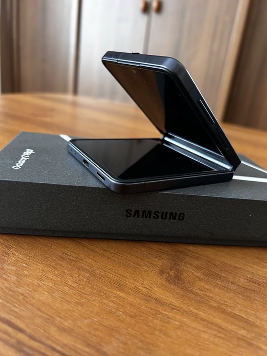 Samsung Galaxy Z flip7 256gb