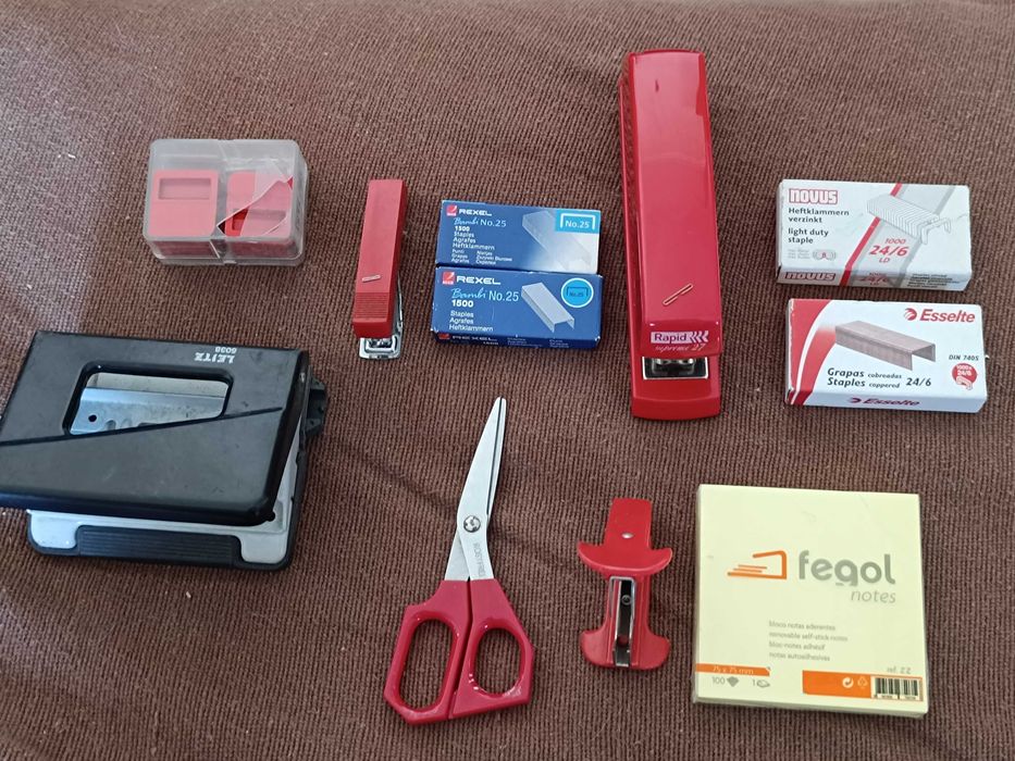 Conjunto de Material Escolar de Escritório vermelho