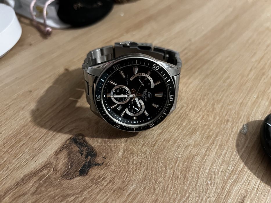 Продам часы casio edifice