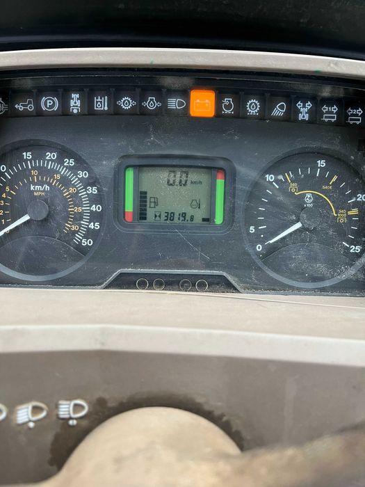 John Deere 6330 Rok 2011 Moc 120 KM