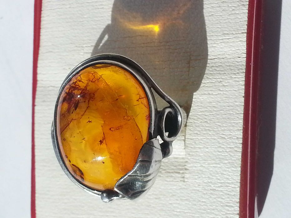 Pierścionek z bursztynem stary srebrny polecam