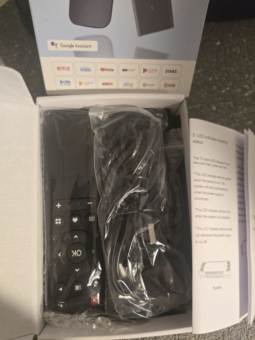 TV Stick 4K Android 14 8GB RAM 128GB pamięci WiFi z pilotem