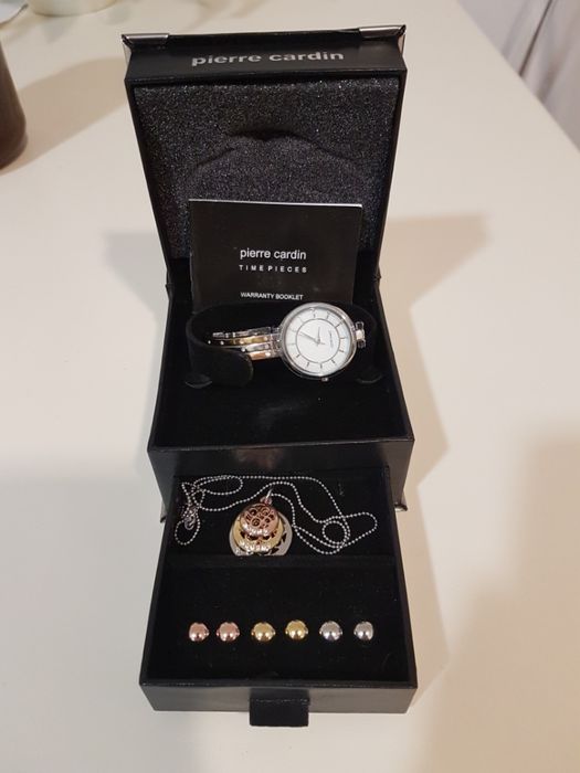 zegarek Pierre Cardin, zawieszka i kolczyki Nowy