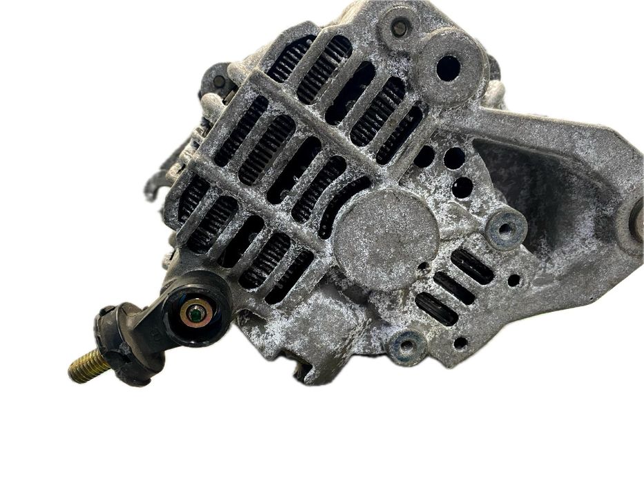Alternador NISSAN Primera Sedan (P12)