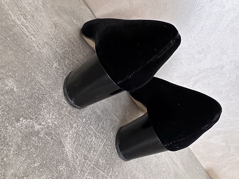 Каблуки зі справжньої замши 39 розмір