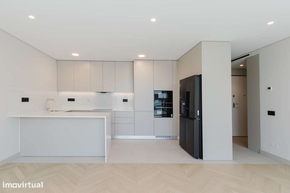 Penthouse T3 Montenegro- mobilado e equipado