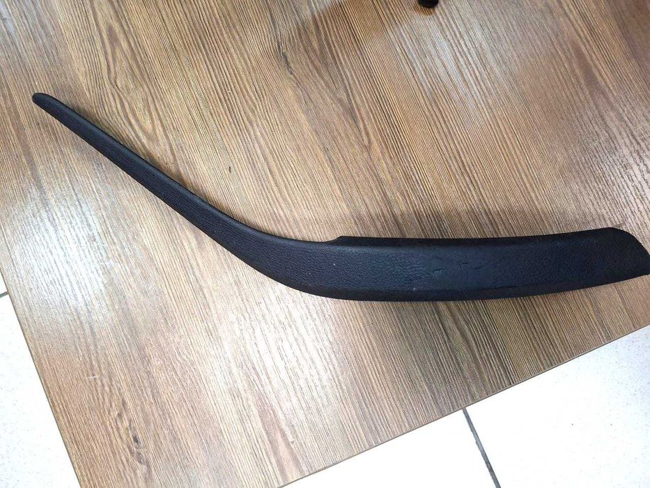 Накладка ручки дверей BMW X1 E84 (лівих дверей водія / пасажира)