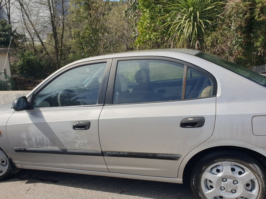Hiunday elantra 2001 — photo 2