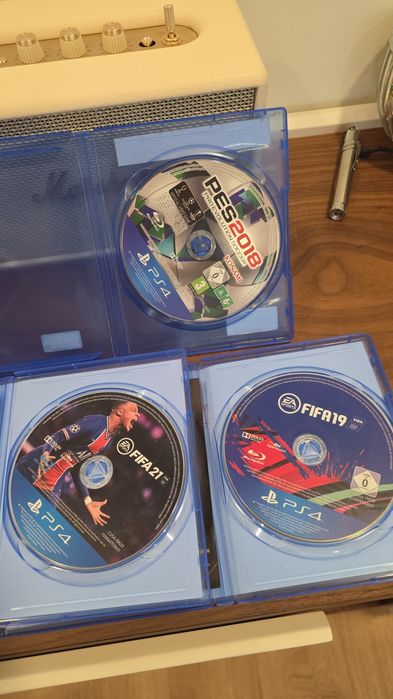 Conjunto jogos ps4 

Apenas vendo o conjunto, preferencia de negócio em mão.