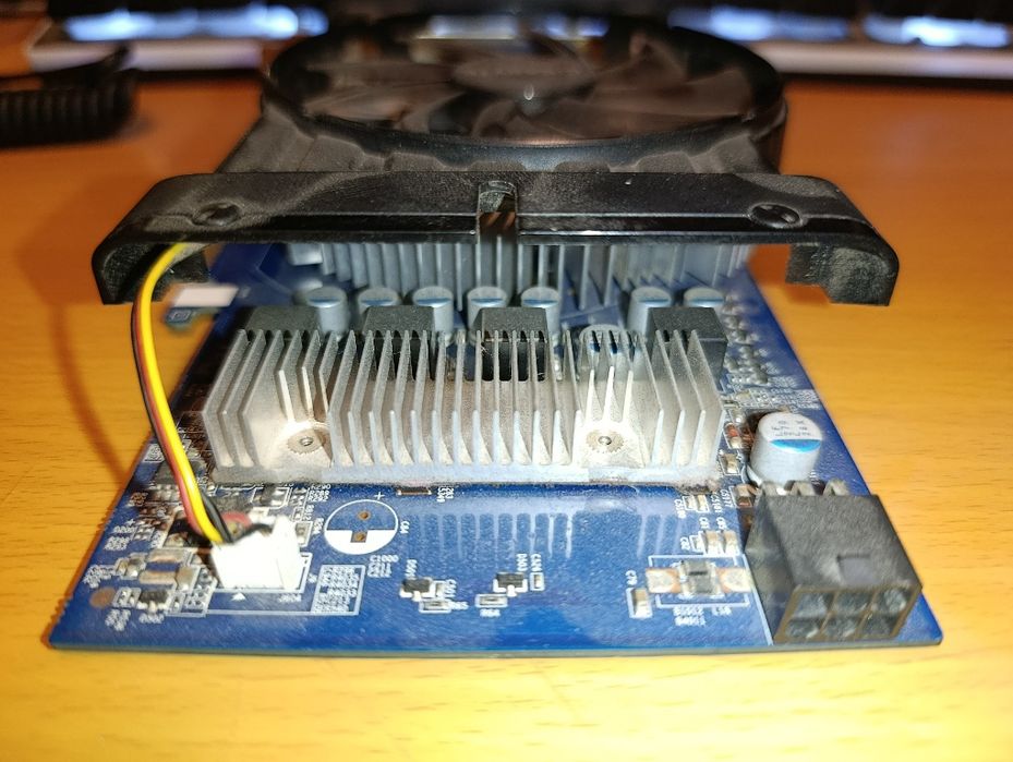 Gigabyte GV-N550D5-1Gi видеокарта