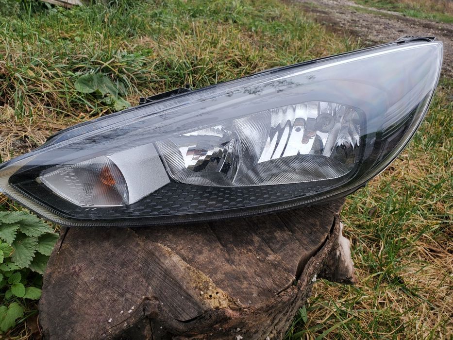 Фара передня ліва Ford Focus 3 F1EB13W030PB