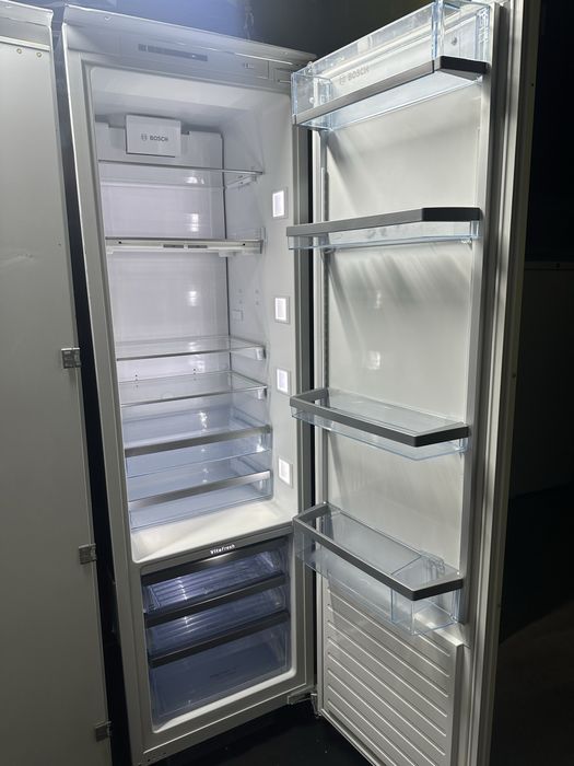 Вбудований комплект холодильна+морозильна камера Bosch /A+++/ No Frost