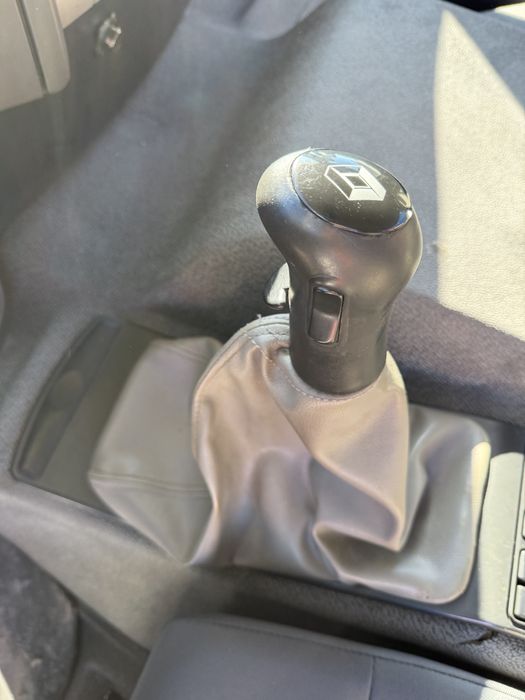 Renault kerax com ampiroll e grua