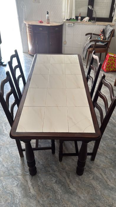 Mesa + 5 cadeiras