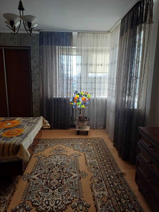 Продам 2к. квартиру  вул. Юрія Литвинського 64