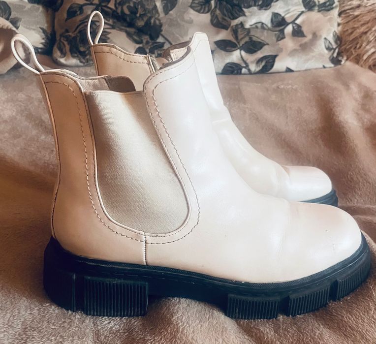 Стильные зимние ботинки р.41-42