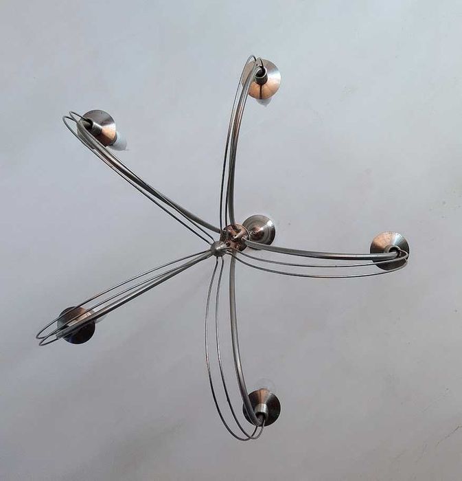 Candeeiro de teto em metal cromado