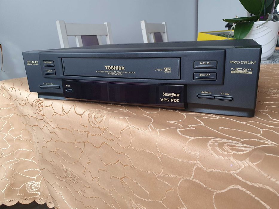 Magnetowid toshiba V-728g wideo vhs