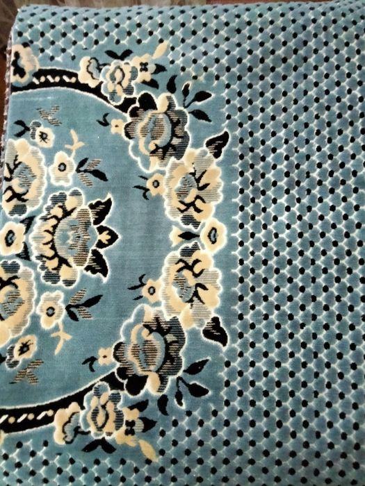 Продам покрывало б/у