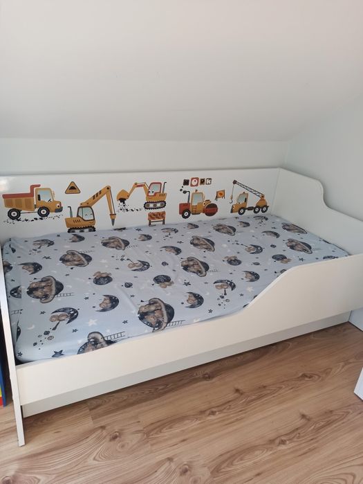 Łóżko 90x200 + skrzynia na zabawki chłopiec pokój dziecinny