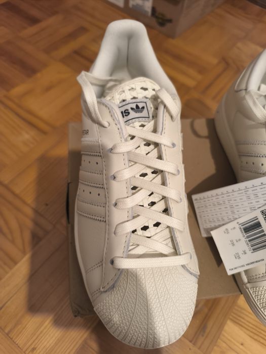 Ténis Adidas Superstar Off White