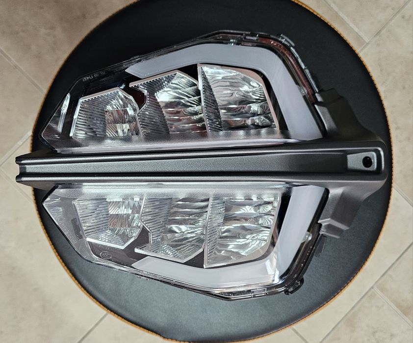 Farol KTM duke 125, usado c/novo