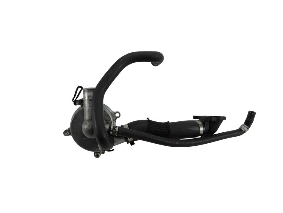 POMPA WODY SILNIK SUZUKI GSR 600 06-10 U-11 1740035F11