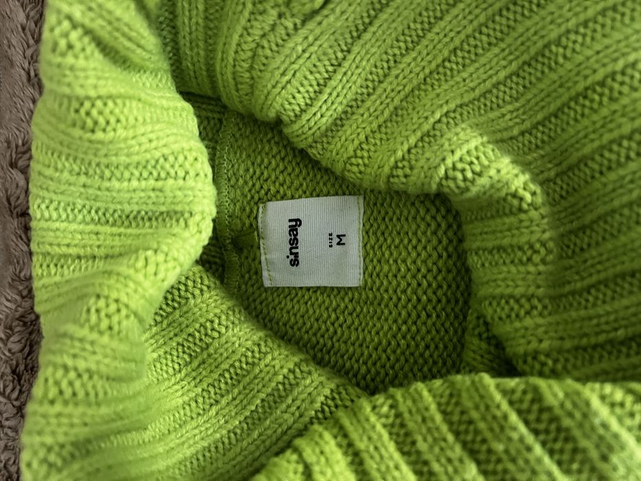 Светр укорочений