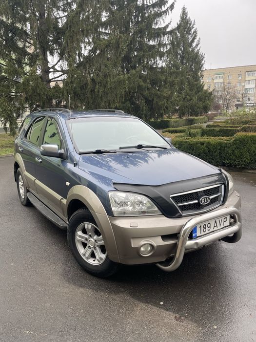 Кіа Соренто 2006р. 2.5 дизель механіка,повний привід,рама вся жива,фаркоп,авто вкладень не потребує! Роботу свою робити буде! 
Ціна 4499$ 
Вінницька обл. Можлива доставка по всій території України 
06********79