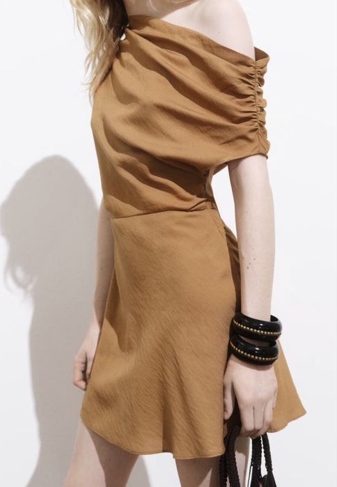 Vestido MANGO assimetrico drapeado