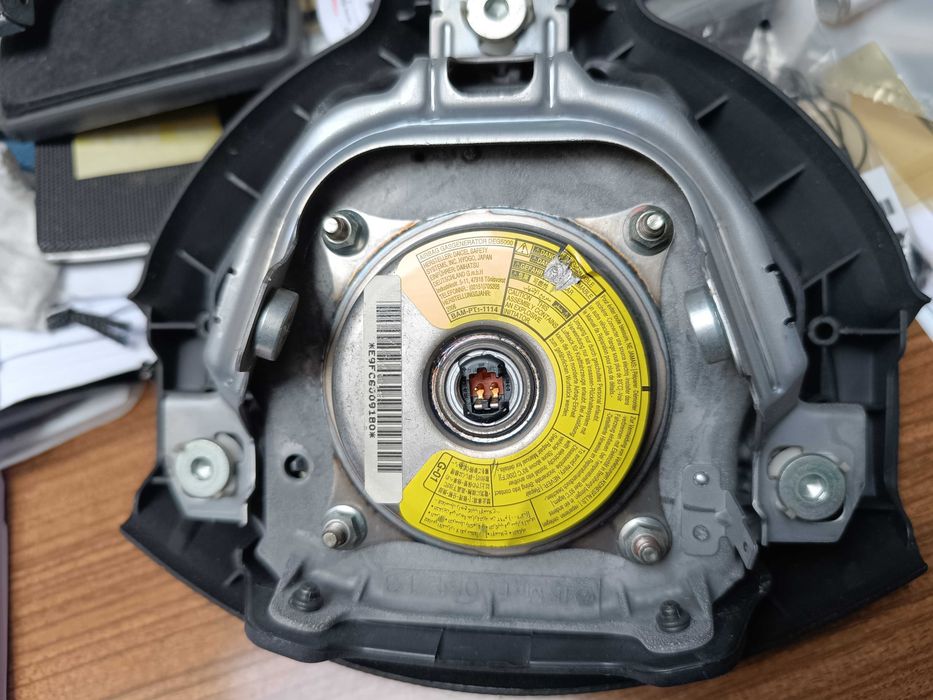 airbag + 4 Pneus com jantes - ferro - Daihatsu Sirion
