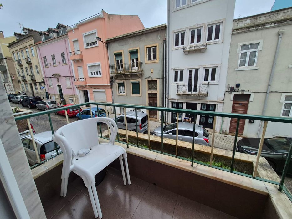 Apartamento em Lisboa - Campolide t1 +1