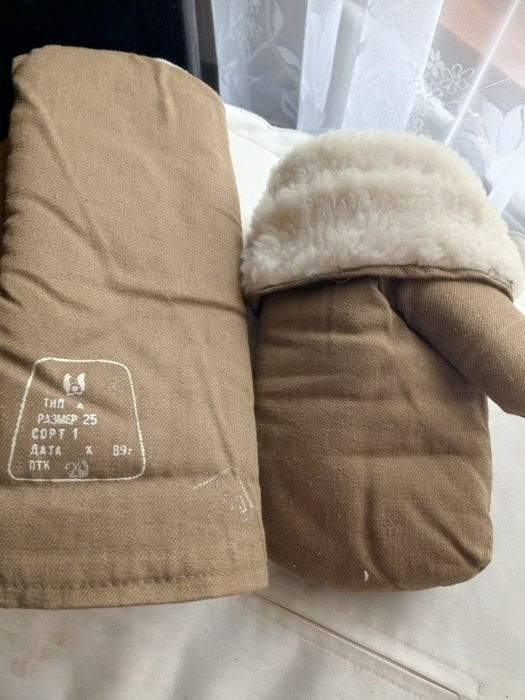 Рукавички из натуральной овчины новые