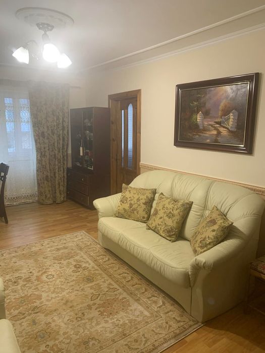 Квартира двокімнатна.