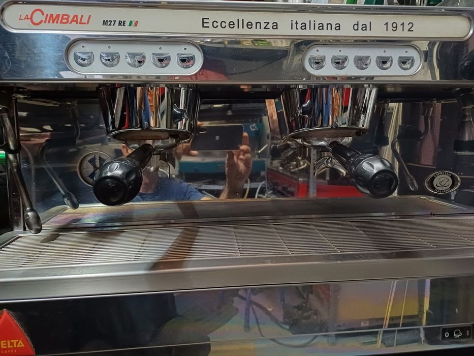 Maquina de cafe LA Cimbali como nova