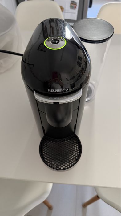 Máquina de café Nespresso Vertuo