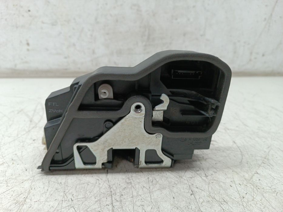 Fecho da Porta Frente Esquerdo - BMW 5 Touring (E61) | 04 - 10