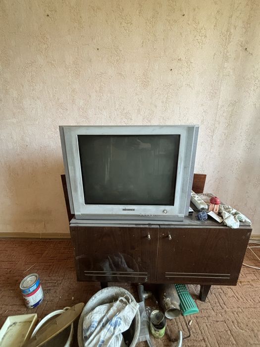Продам старый телевизор