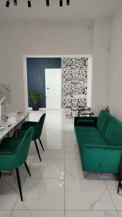 Podnajmę stanowisko manicure