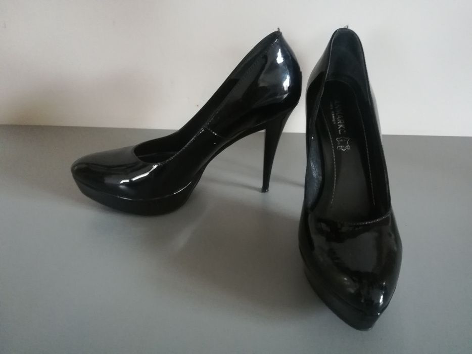 szpilki czółenka lakierowane skóra 38 Gianmarko